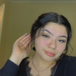 Meet your Posher, Angie